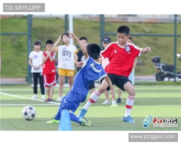 足球明星小黑子精彩瞬间全景展示及其成长历程回顾